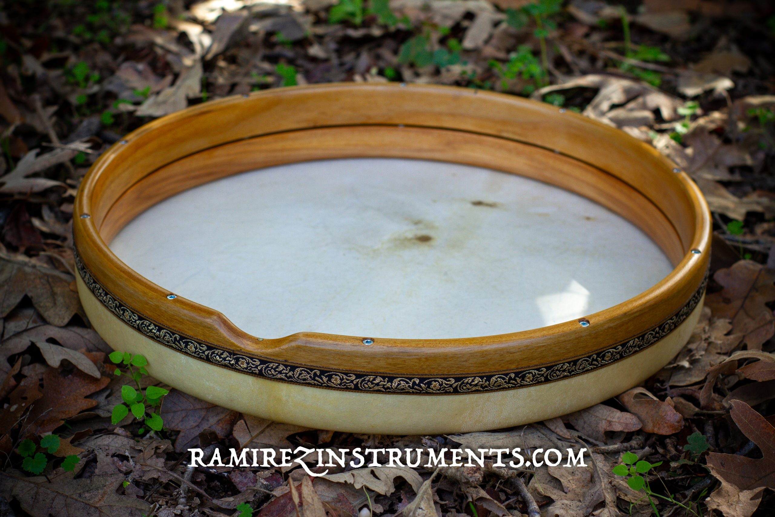 Pandero 40cm afinable con tensores - Imagen 3