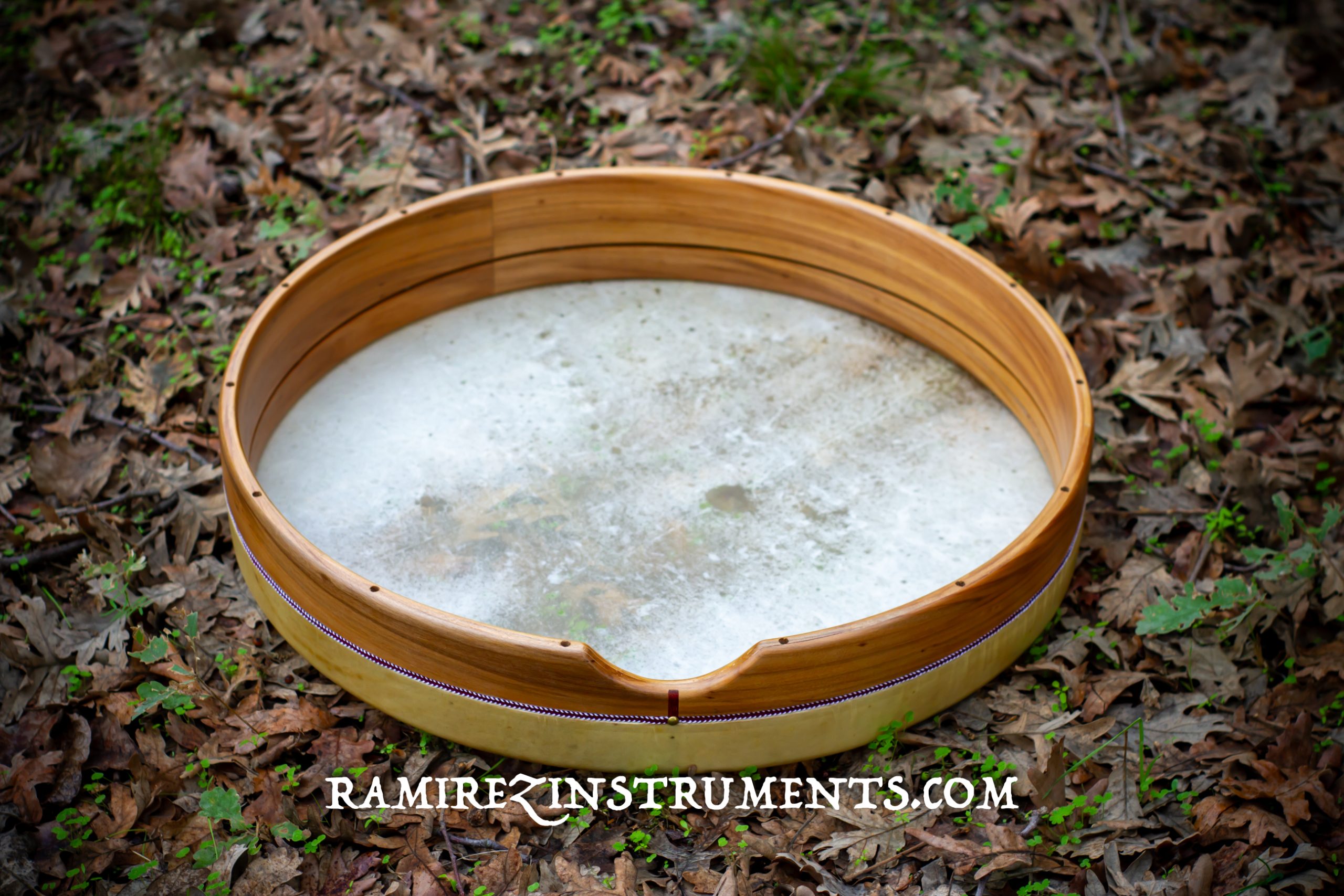 Pandero 60cm afinable con tensores - Imagen 3